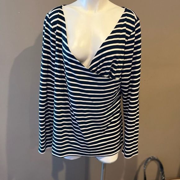 Ann Taylor Blue and White Faux Wrap Knit Blouse XXL - Picture 4 of 6